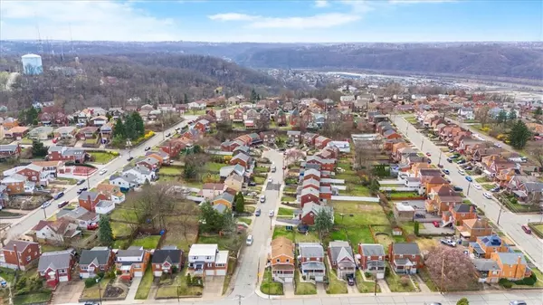 Greenfield, PA 15217,528 Loretto Rd