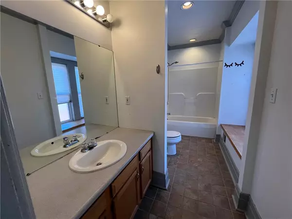 South Side, PA 15203,1928 Larkins Way