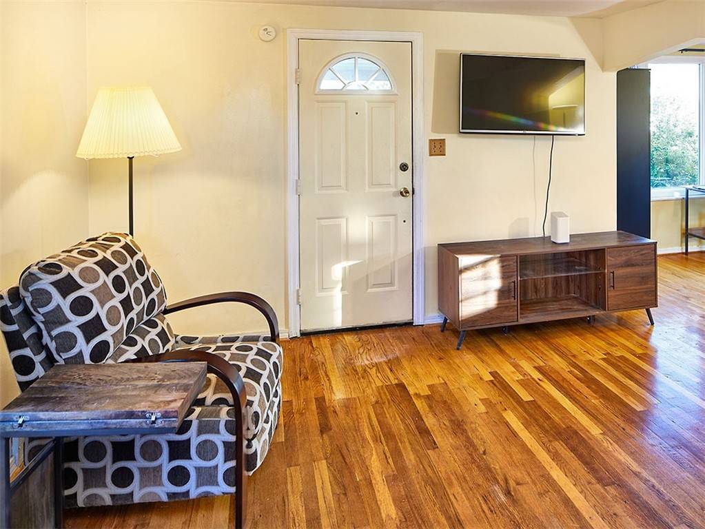 West Mifflin, PA 15122,717 Corbin St