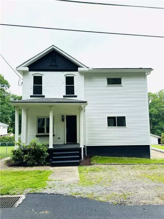 2216 2nd St, South Connellsville, PA 15425