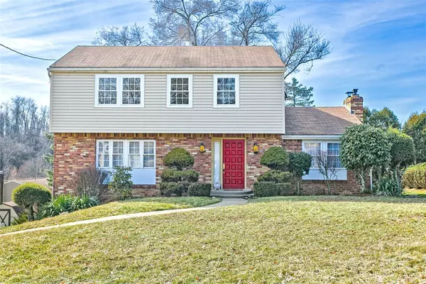 1983 Oblock Rd, Plum Boro, PA 15239