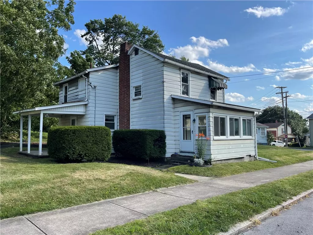 New Castle/4th, PA 16101,744 Lathrop St