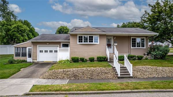 1380 Park St, Sharon, PA 16146