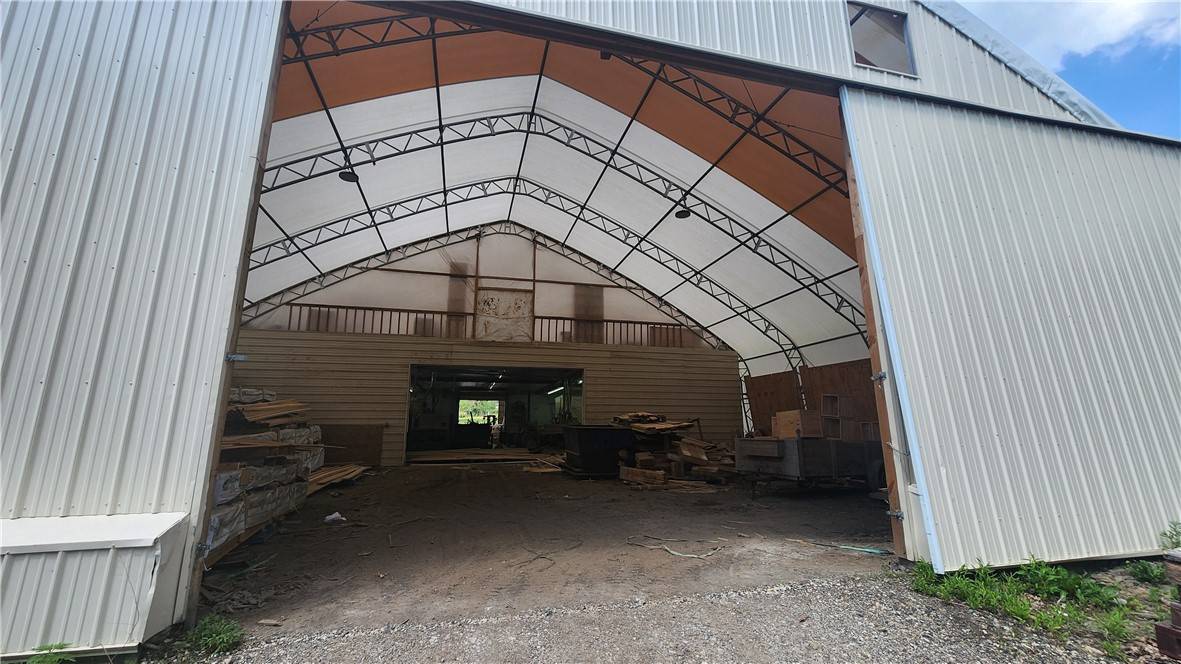 PA 16692,3765 Ridge Road