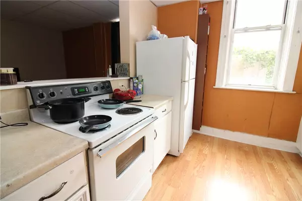 Coraopolis, PA 15108,1402 4th Ave