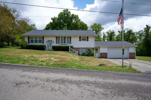 118 Sherwood Dr, East Franklin Twp, PA 16201