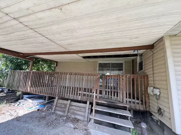 Uniontown, PA 15401,8 Apple St