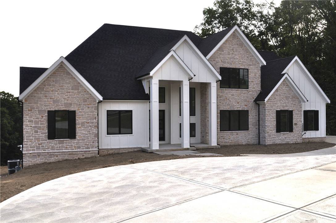 1602 Memory Lane Ct, Franklin Park, PA 15237