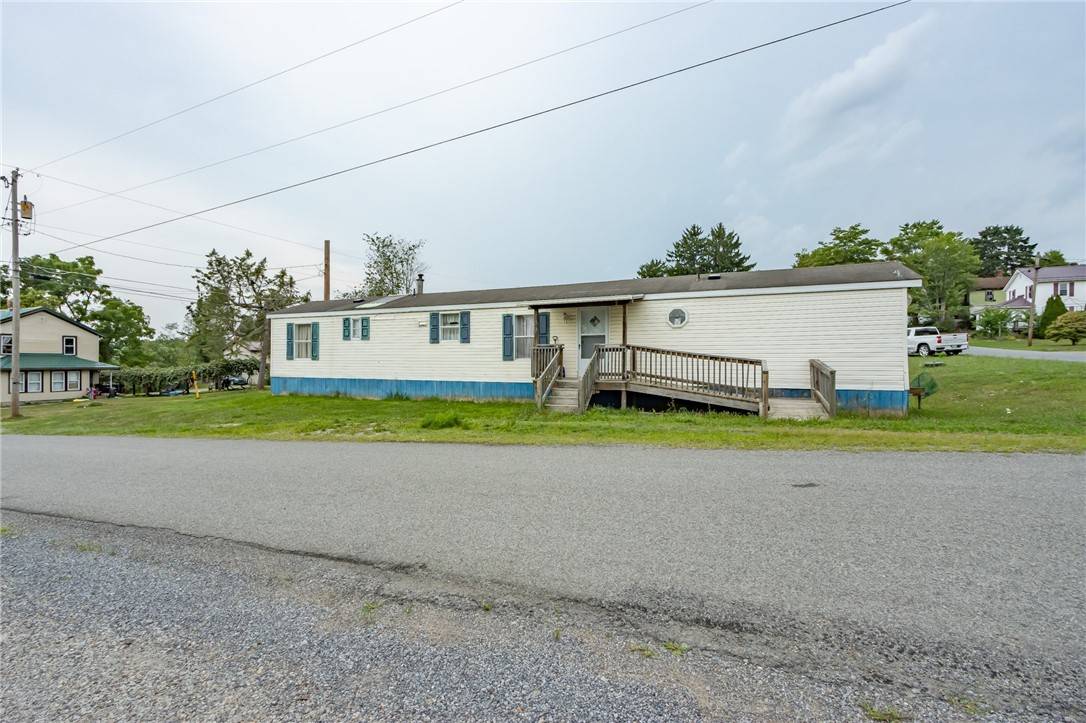 109 3rd St, PA 16253