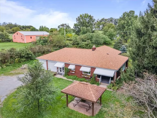 157 Lardintown Rd, Clinton Twp, PA 16055