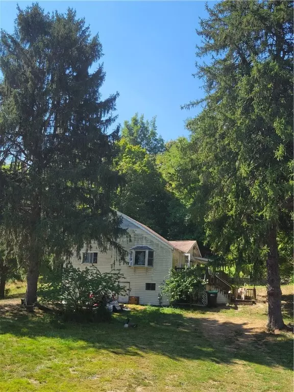 Claysville, PA 15323,10 1st Lane