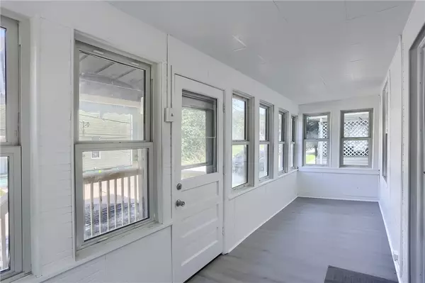New Castle/7th, PA 16102,22 N Cedar St