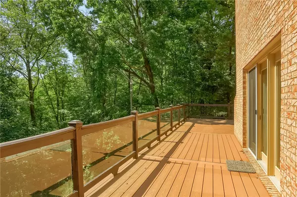 Franklin Park, PA 15143,1517 Fox Chase Drive