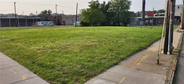 144 Julius St, Point Breeze, PA 15206