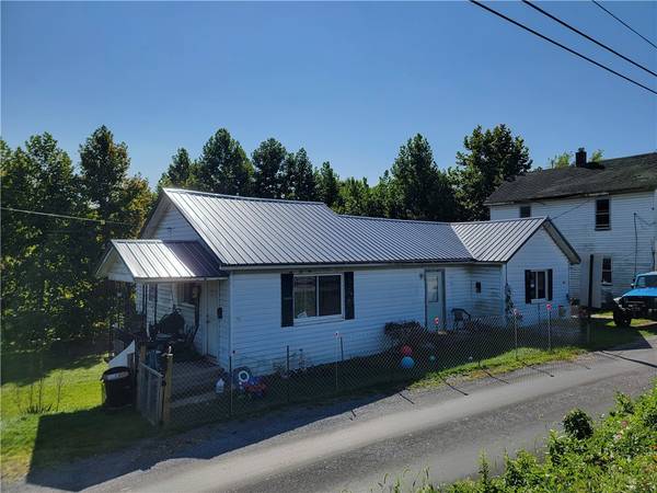 202 Foundry St #204, Punxsutawney Area School District, PA 15767