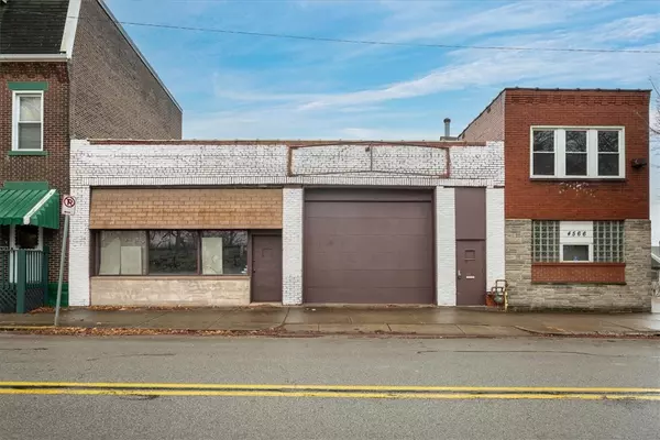 4568 Penn Ave, Friendship Park, PA 15224