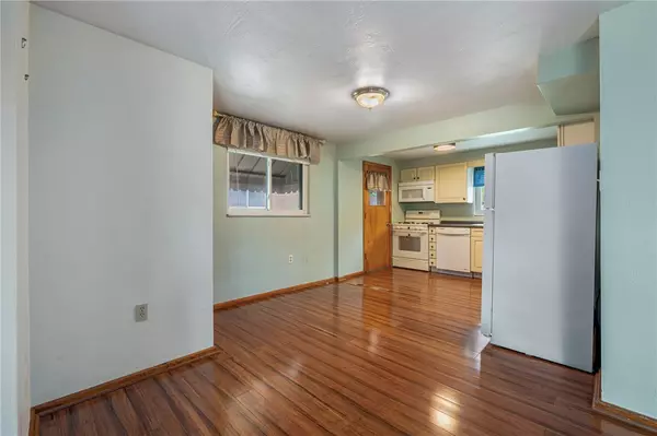 Banksville/westwood, PA 15220,2348 Oak Manor Dr