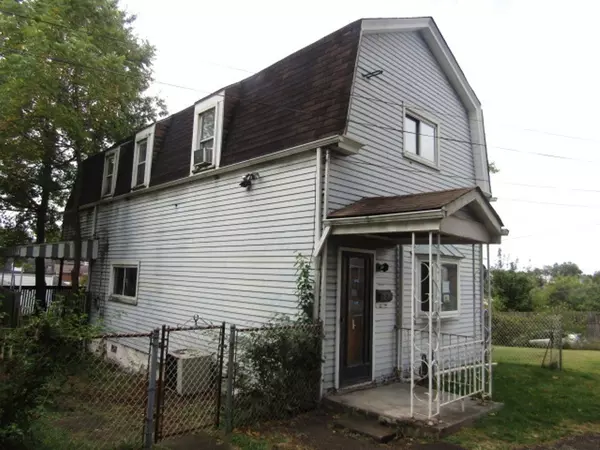 Whitaker, PA 15120,117 Private Way