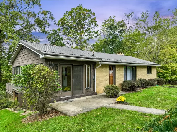 9 Sneezy, Carroll Twp., PA 15063