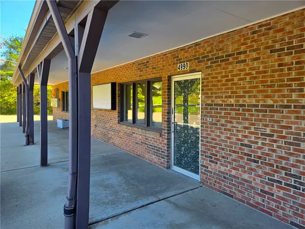 4990 Middle Road, Hampton, PA 15044