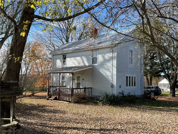 100 Long Rd, Marion Twp - But, PA 16038