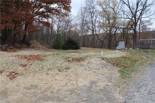 221 Malvina Ln, Unity Twp, PA 15650