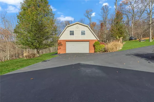 Cross Creek Twp, PA 15312,685 Old Ridge Rd