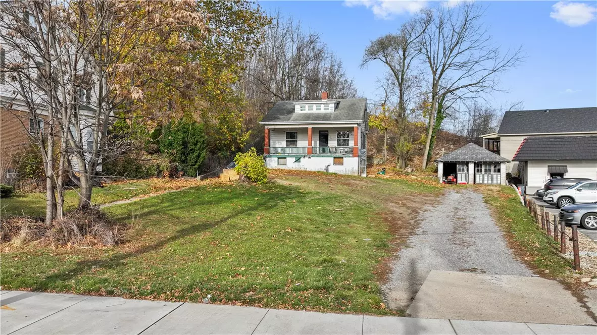 Canonsburg, PA 15317,249 E College St