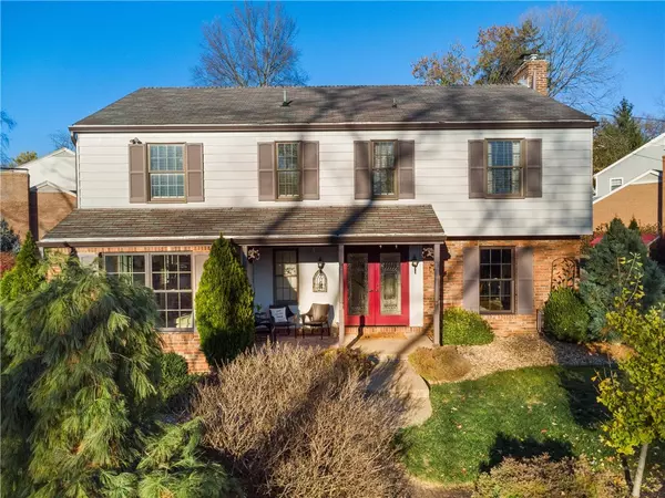 1251 Greystone Dr, Upper St. Clair, PA 15241