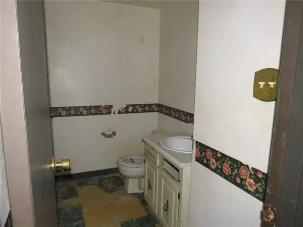 Mckeesport, PA 15132,1301 Evans Ave