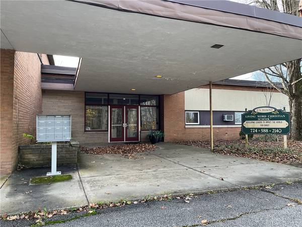 12 N Diamond St, Greenville Boro - Mer, PA 16125
