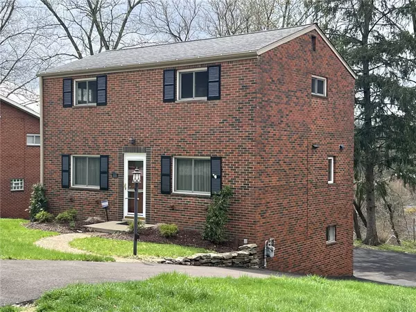 221 Sharon Dr, Forest Hills Boro, PA 15221