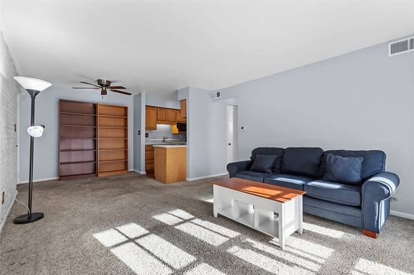 PA 15216,930 Margarite Dr #B