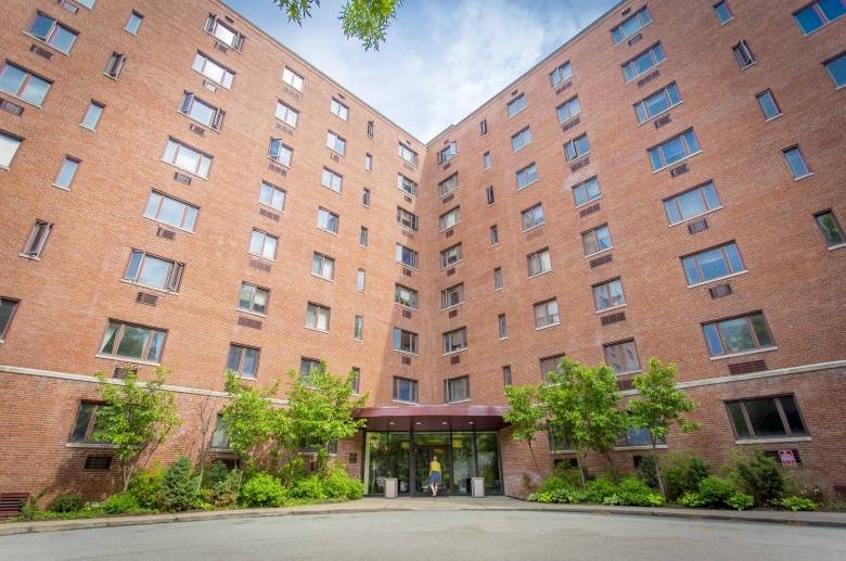 401 Shady Ave #B-304, Shadyside, PA 15206