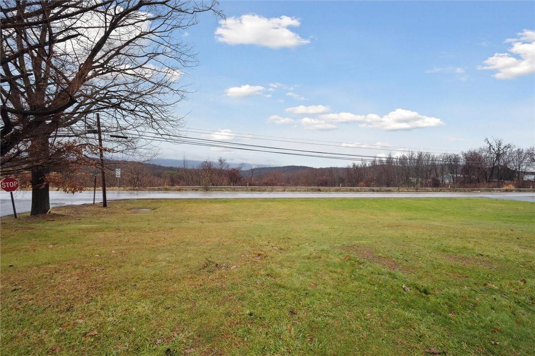 E/w Wheatfield Twp, PA 15920,484 W Philadelphia Street Ext