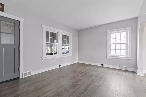 Aliquippa, PA 15001,1809 Main St