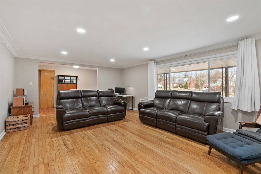 Peters Twp, PA 15317,426 Thompsonville Road