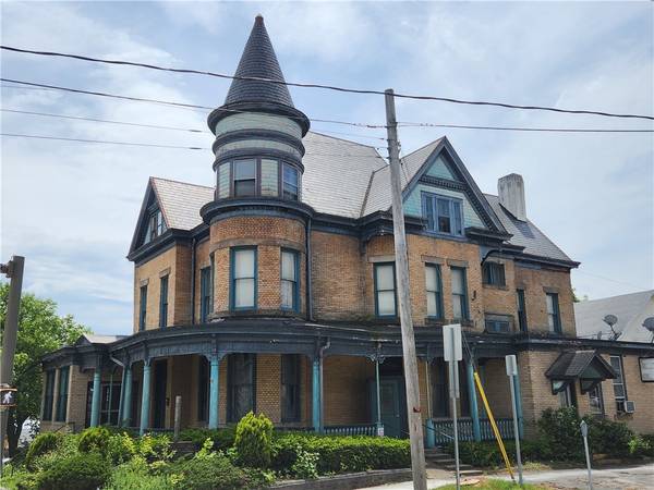 107 W Patriot St, Somerset Boro, PA 15501