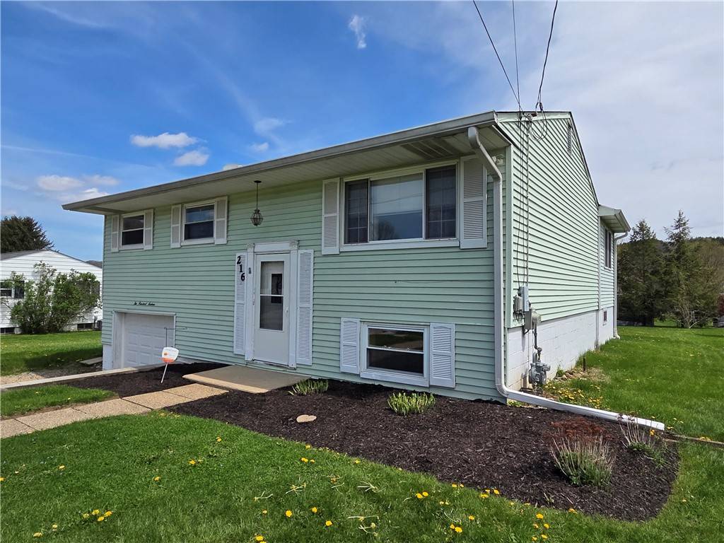 216 Karen Drive, Allegheny Twp - Wml, PA 15613