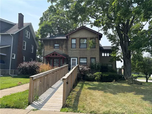 2 E Moody Ave, New Castle, PA 16101