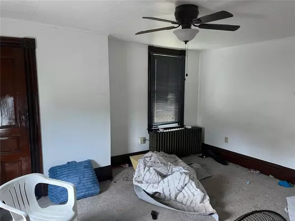 Mckeesport, PA 15132,2504 Olympia St