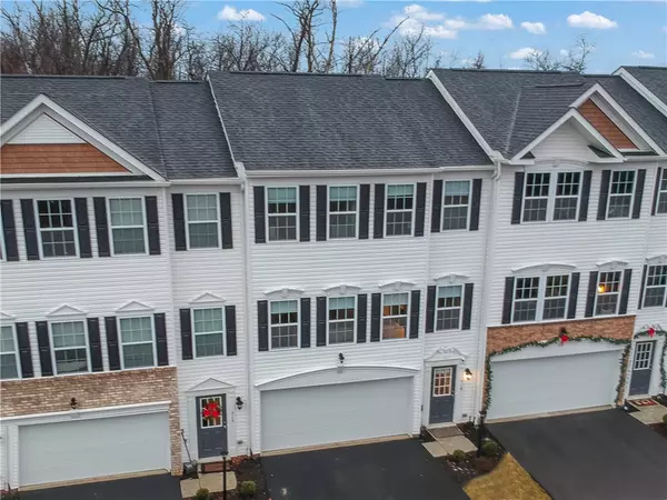 719 Ravenshire Court, Moon/crescent Twp, PA 15108