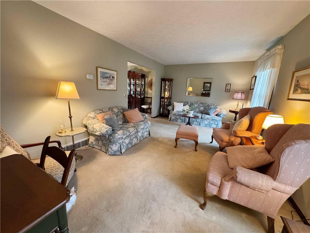 Pine Twp - Mer, PA 16127,37 W Glenora Dr