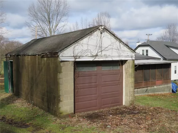Penn Hills, PA 15147,5616 3rd St