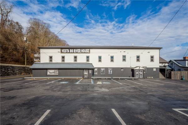 564 Front St, East Bethlehem, PA 15333