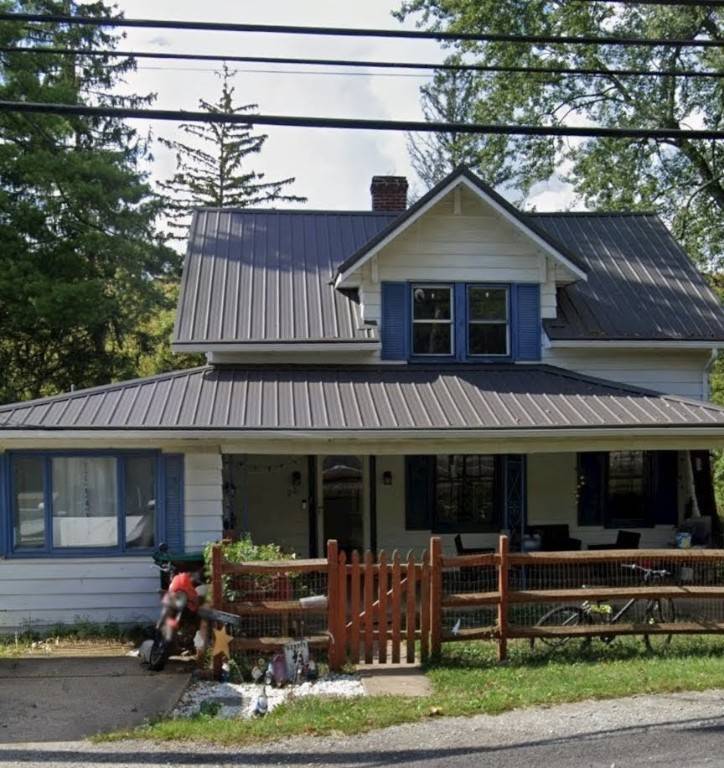 921 Park Ave, N Franklin Twp, PA 15301