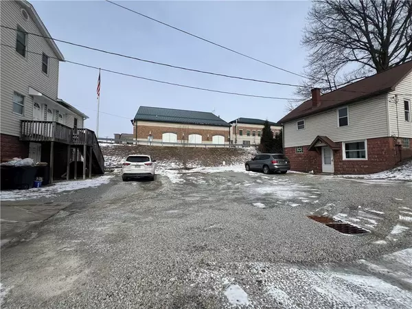 Bethel Park, PA 15102,5225-5229 Brightwood Road