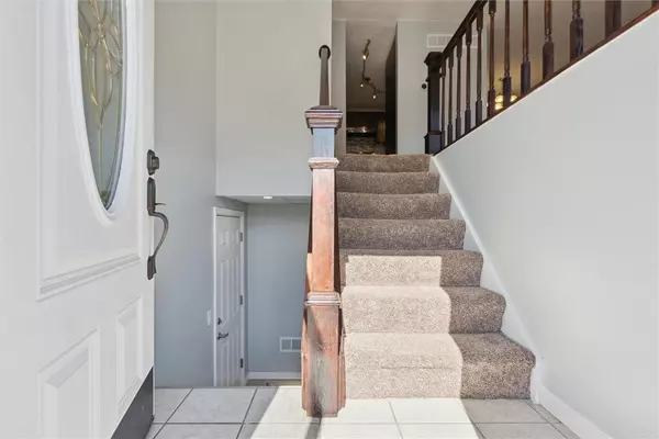 Moon/crescent Twp, PA 15108,103 Macnab Dr