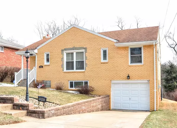 1945 Berkwood Dr, Scott Twp - Sal, PA 15243