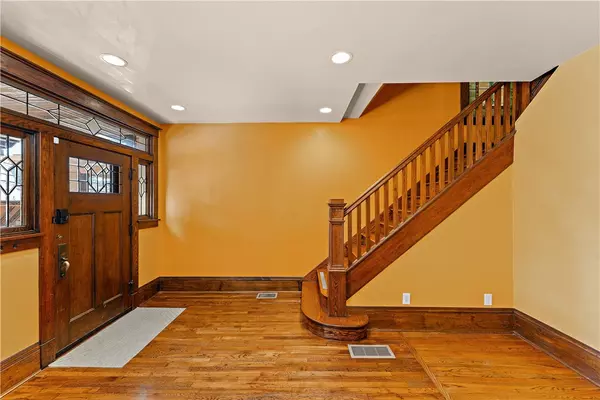 Mt Washington, PA 15211,60 Harwood Street